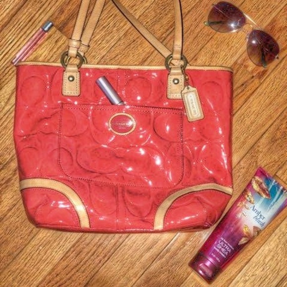 Coach Handbags - COACH PURSE